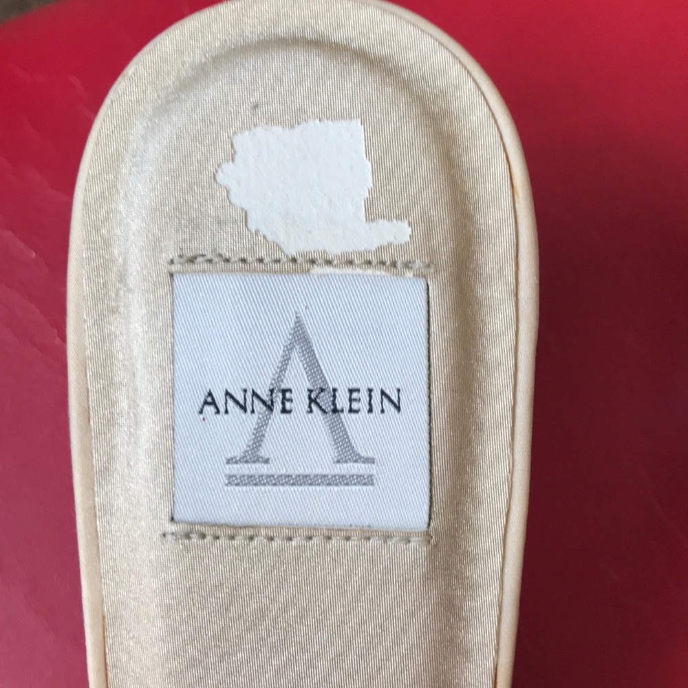 Ann Klein Champagne Satin slides - Picture 7 of 10